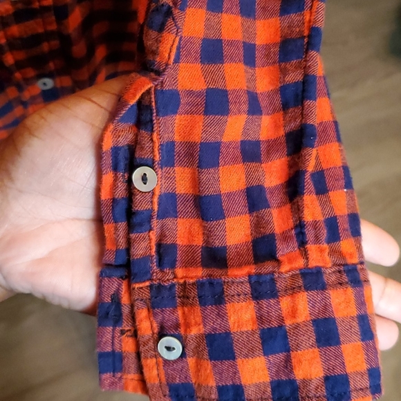 H&M Plaid Button Up Shirt - Picture 8 of 11